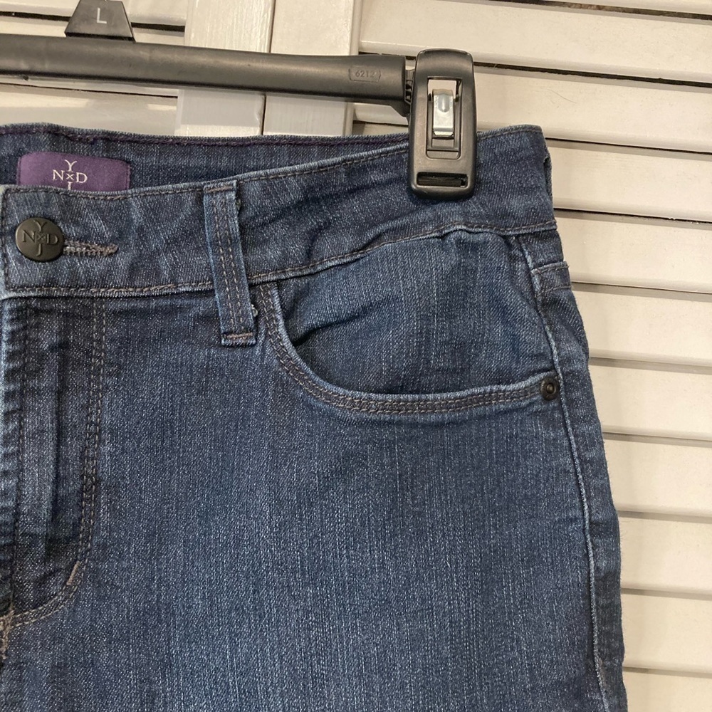 NYDJ Woman’s Bootcut Blue Denim Studded Pocket Jeans Size 10 - Picture 3 of 12